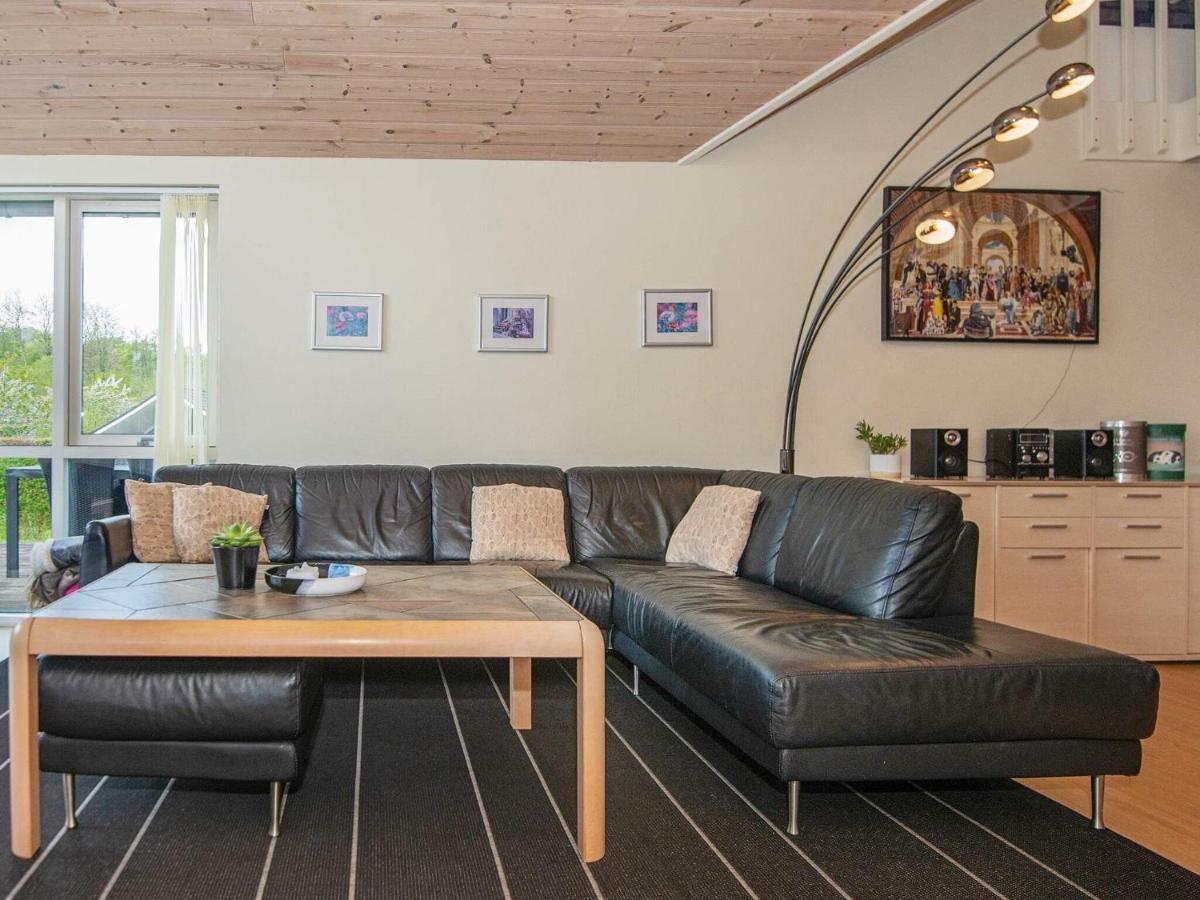 12 Person Holiday Home In Aabenraa Loddenhoj Экстерьер фото