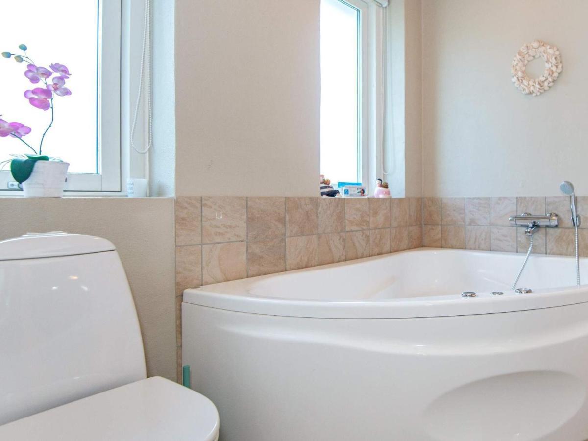 12 Person Holiday Home In Aabenraa Loddenhoj Экстерьер фото